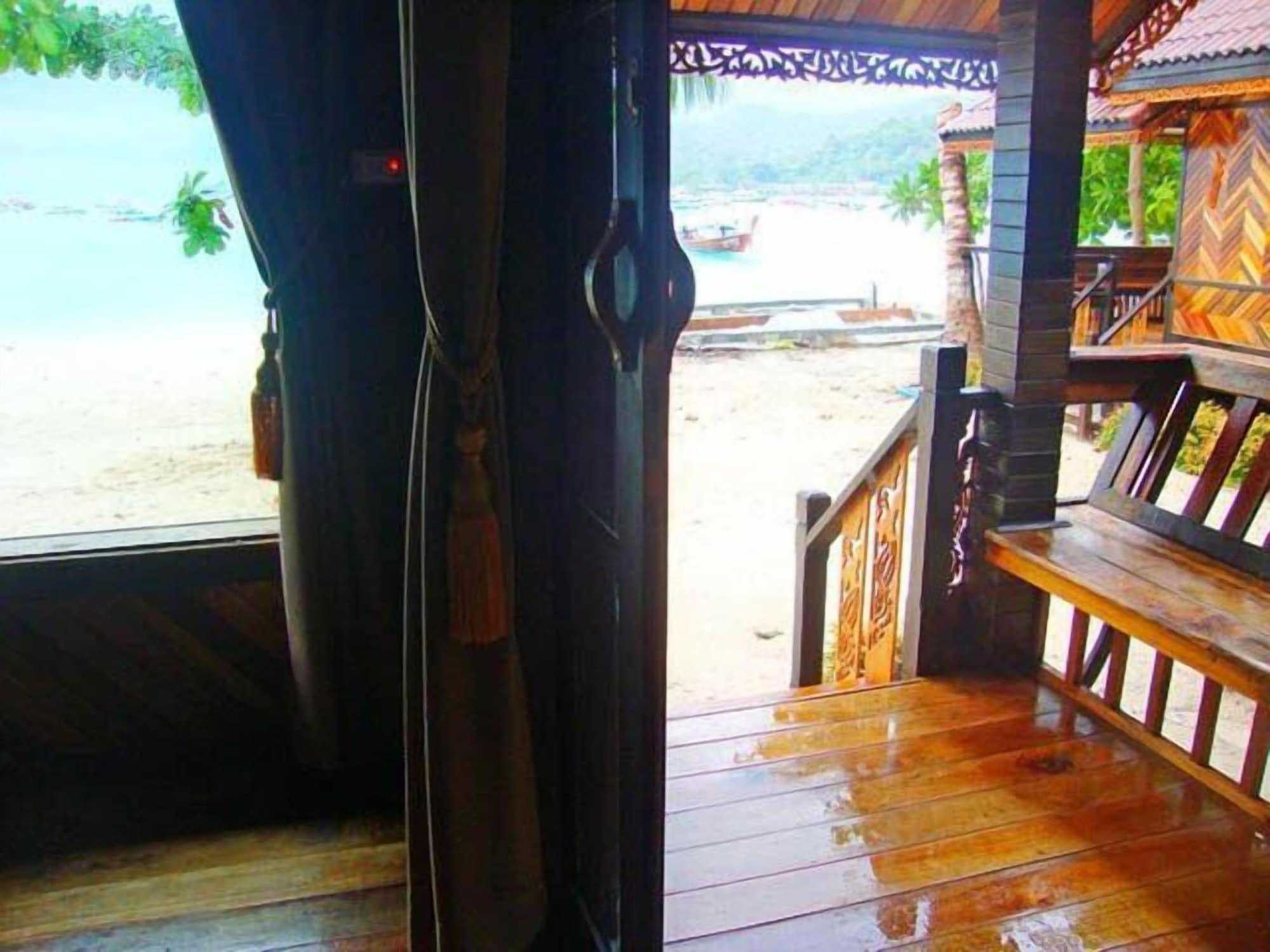 Phi Phi Sand Sea View Resort Buitenkant foto