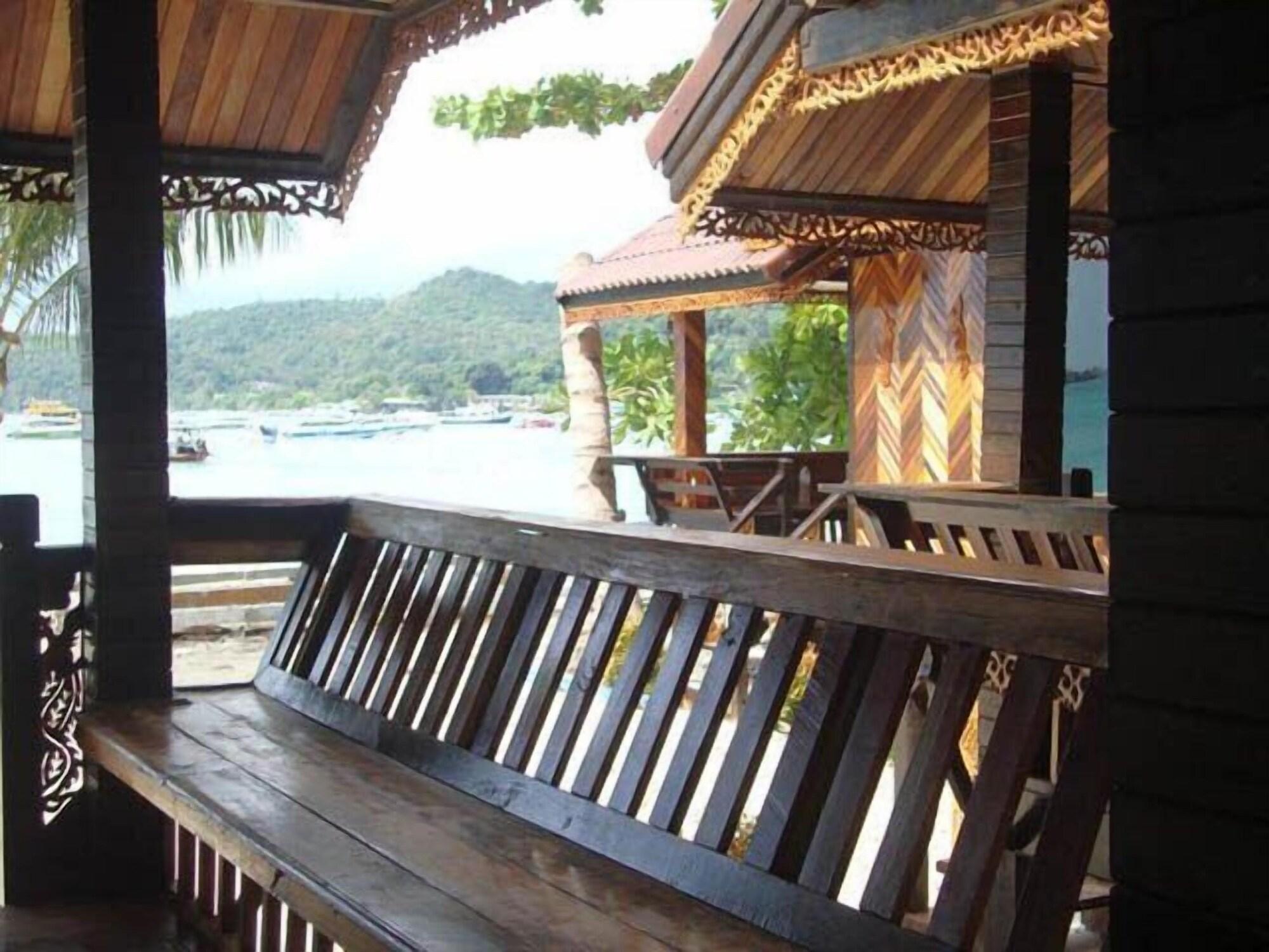 Phi Phi Sand Sea View Resort Buitenkant foto